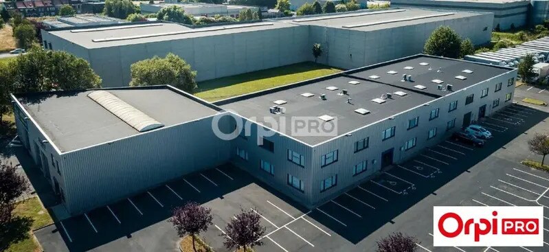 Industriel/Logistique dans Roncq à louer - Photo de l’immeuble – Image 1 sur 8