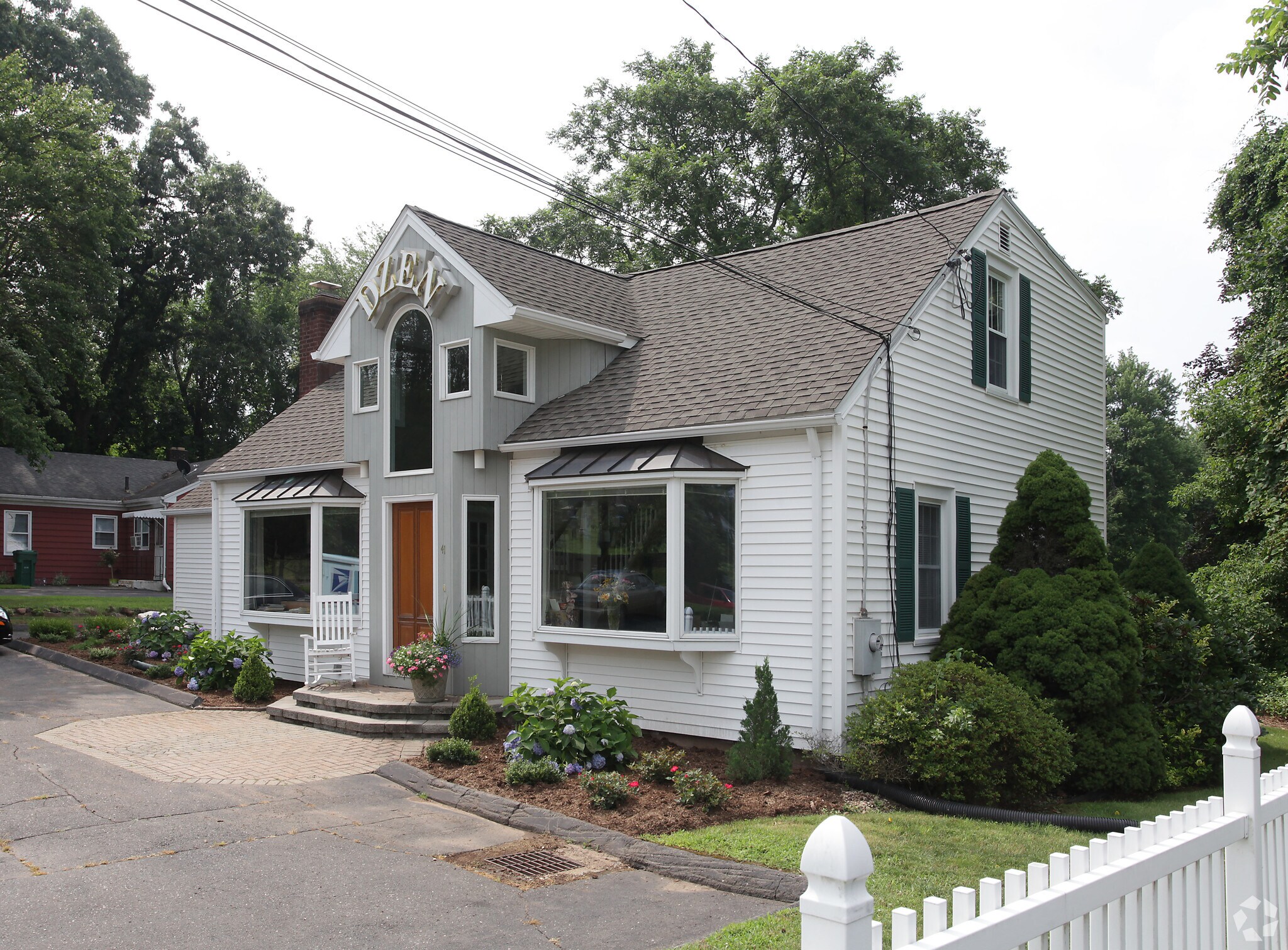41 Oakland Rd, South Windsor, CT à vendre Photo principale– Image 1 sur 3