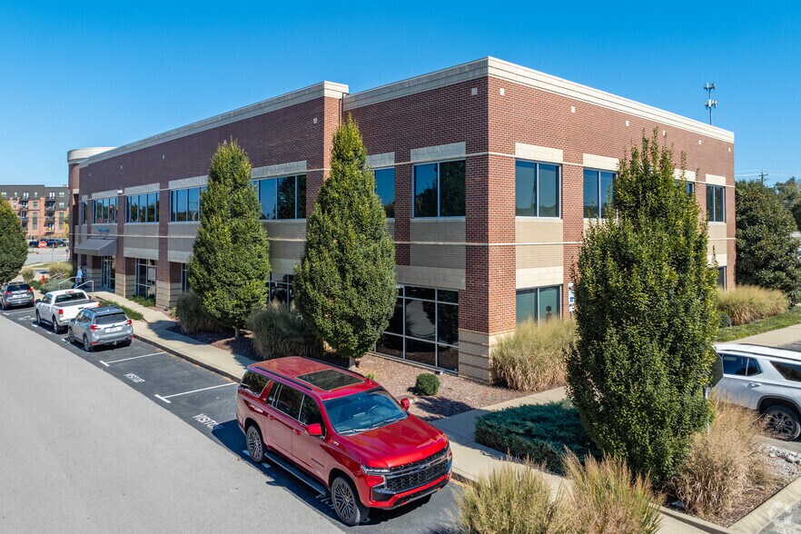 2055 N Mount Juliet Rd, Mount Juliet, TN à louer - Photo de l’immeuble – Image 2 sur 4