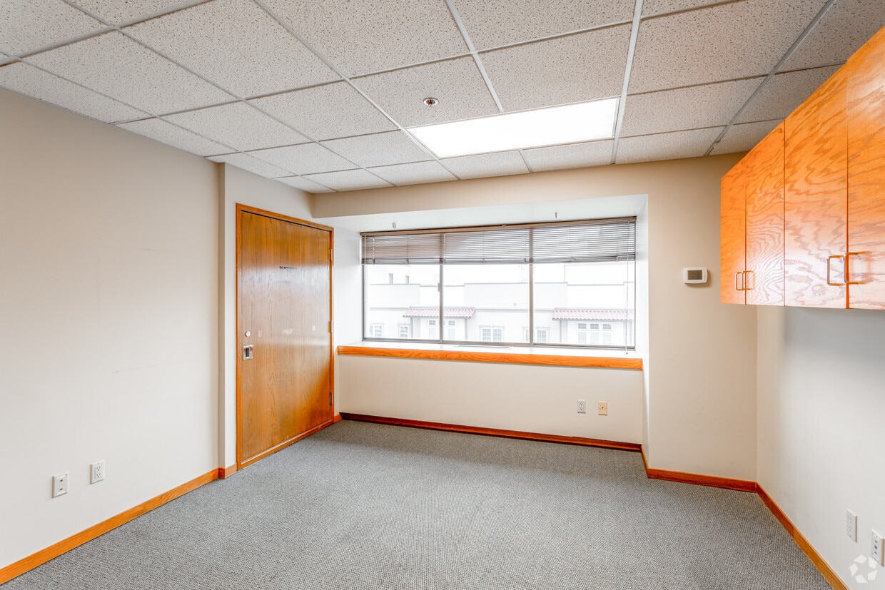 402 E Yakima Ave, Yakima, WA à louer Photo intérieure– Image 1 sur 1