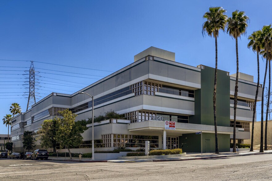 5620 Wilbur Ave, Tarzana, CA à louer - Photo de l’immeuble – Image 2 sur 10