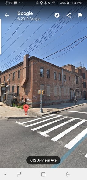 600 Johnson Ave, Brooklyn, NY à louer - Photo principale – Image 1 sur 1