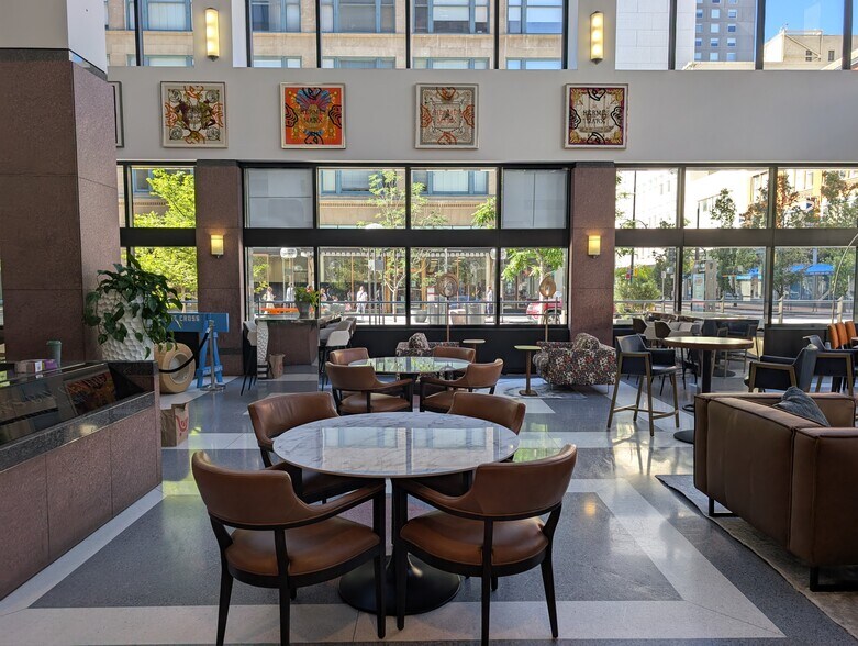 1600 Stout St, Denver, CO à louer - Photo de l’immeuble – Image 3 sur 11