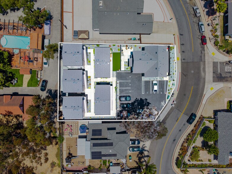832 Desty St, San Diego, CA à vendre - Photo de l’immeuble – Image 3 sur 88