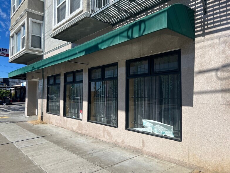1513-1515 14th Ave, Oakland, CA à vendre - Photo de l’immeuble – Image 1 sur 11