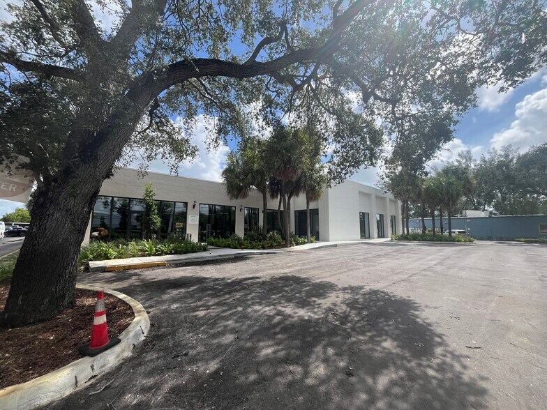 3705 W Commercial Blvd, Fort Lauderdale, FL à vendre - Photo de l’immeuble – Image 3 sur 9
