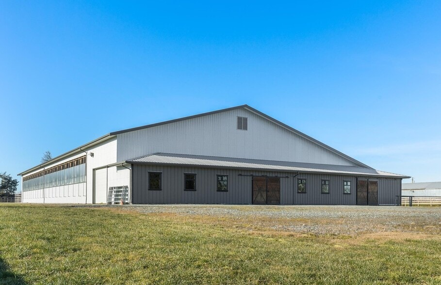 2473 240 St, Langley, BC à vendre - Photo de l’immeuble – Image 3 sur 7