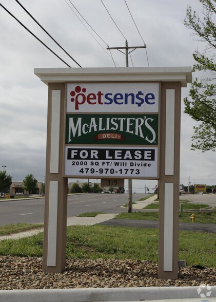 319 Weir Rd, Russellville, AR à louer - Photo de l’immeuble – Image 3 sur 4