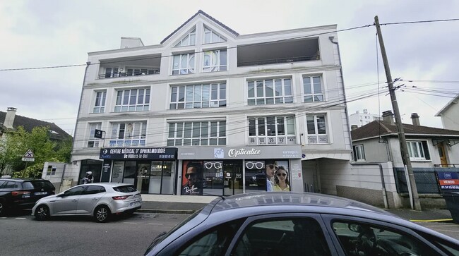 Plus de détails pour 93 Avenue Pierre Sémard, Villiers-le-Bel - Bureau à louer