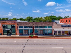 115 N Main St, Mansfield, TX à louer Photo intérieure– Image 1 sur 7