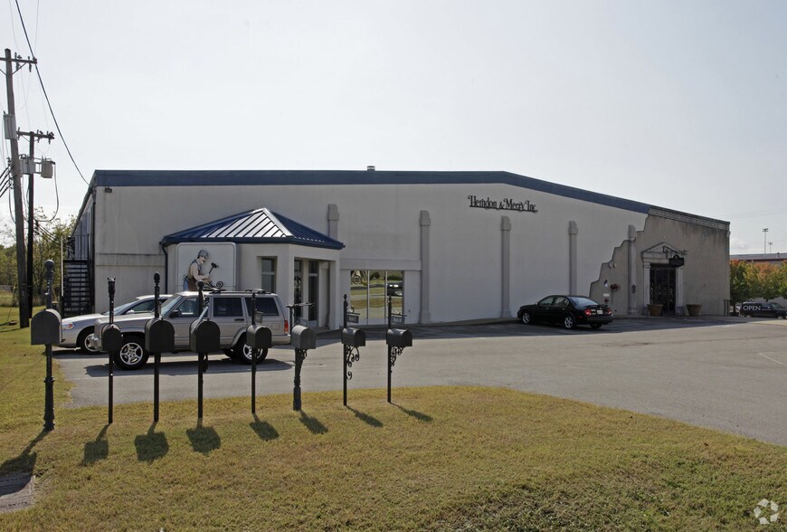 7121 Cockrill Bend Blvd, Nashville, TN à louer - Photo de l’immeuble – Image 2 sur 22