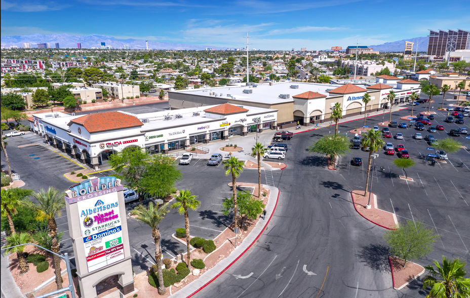 5486-5566 Boulder Hwy, Las Vegas, NV à louer - Photo de l’immeuble – Image 2 sur 9