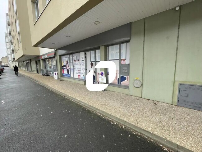 Plus de détails pour 11 A Rue Jules Guichard, Reims - Local commercial à vendre