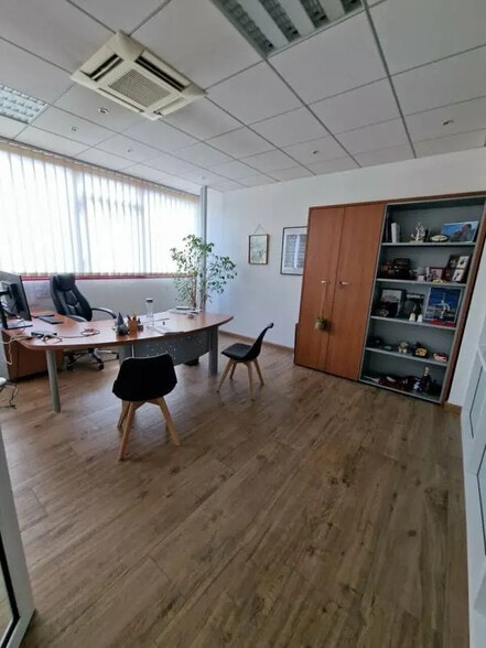 Industriel/Logistique dans Vallauris à louer - Photo intérieure – Image 3 sur 4