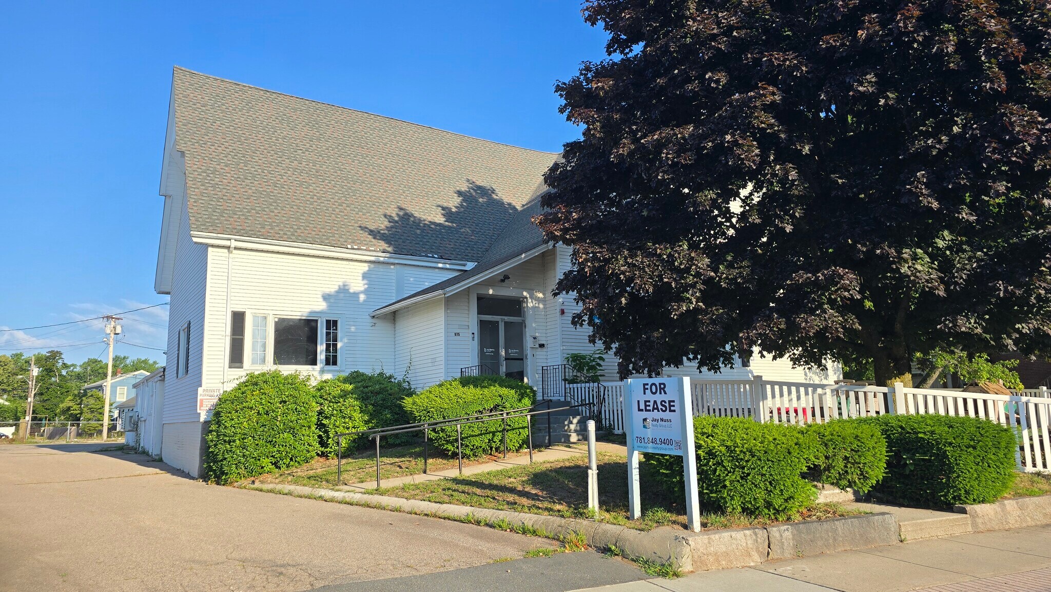 875 Washington St, Braintree, MA à louer Photo de l’immeuble– Image 1 sur 2