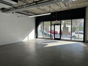 7007 Romaine St, Los Angeles, CA à louer Photo intérieure– Image 2 sur 3