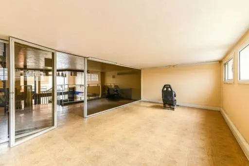 Local commercial dans Paris à vendre - Photo de l’immeuble – Image 3 sur 8