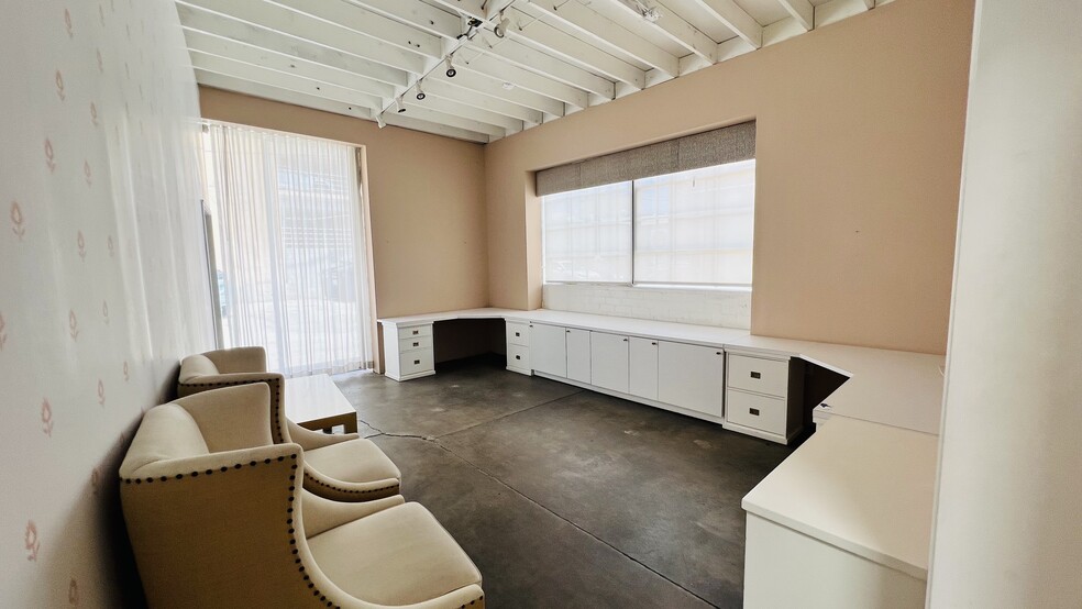 2028 Stoner Ave, Los Angeles, CA à louer - Photo intérieure – Image 3 sur 25