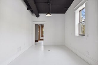 244 Water St, Excelsior, MN à louer Photo intérieure– Image 2 sur 7