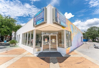 905-909 Central Ave, Saint Petersburg, FL à louer Photo de l’immeuble– Image 1 sur 2