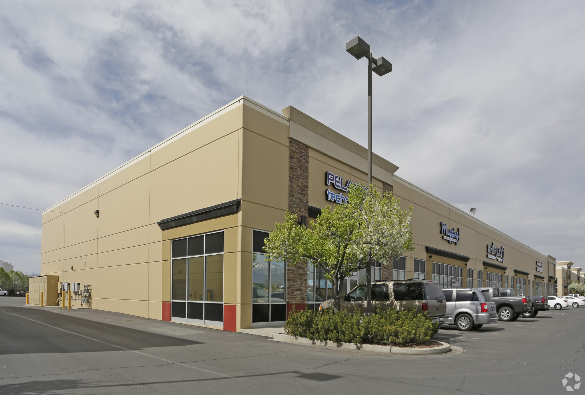 1451-1461 W 40 S, Lindon, UT à louer Photo principale– Image 1 sur 6