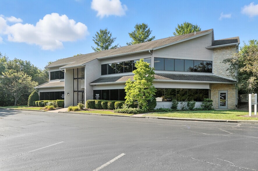 5636 Bridgetown Rd, Cincinnati, OH à vendre - Photo de l’immeuble – Image 2 sur 57
