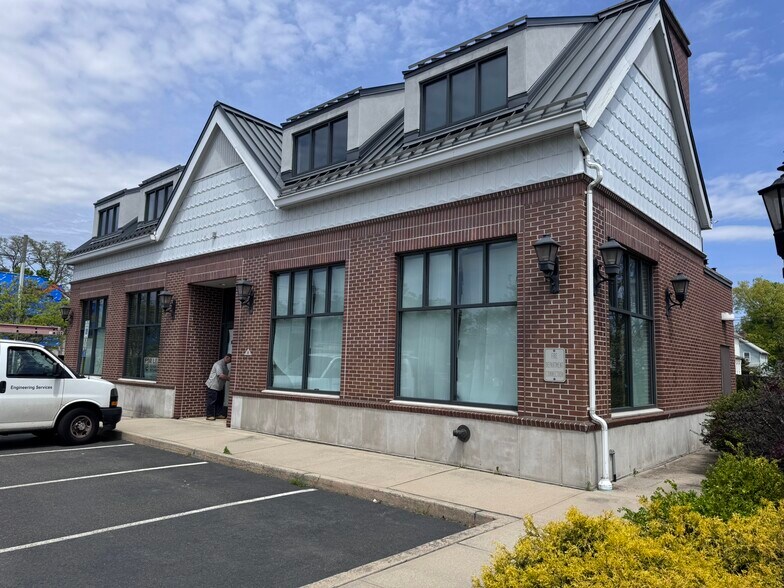 553 Broadway, Westwood, NJ à louer - Photo de l’immeuble – Image 2 sur 16