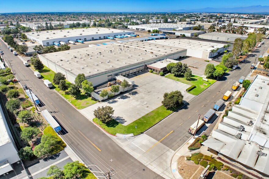 6485 Descanso Ave, Buena Park, CA à vendre - Photo de l’immeuble – Image 3 sur 9