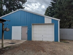 2740 Echo Ln, Eugene, OR à louer Photo de l’immeuble– Image 1 sur 10
