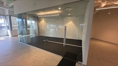 5990 Sepulveda Blvd, Sherman Oaks, CA à louer Photo intérieure– Image 2 sur 9