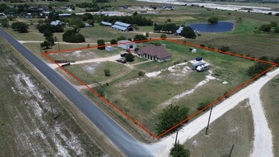 701 County Road 107, Georgetown, TX à louer Photo intérieure– Image 2 sur 12