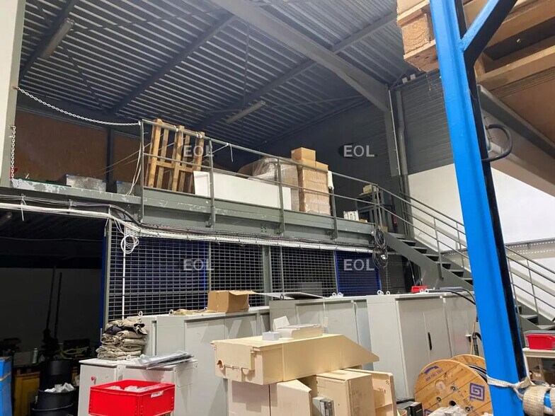 Local d’activités dans Gretz-Armainvilliers à louer - Photo de l’immeuble – Image 2 sur 4