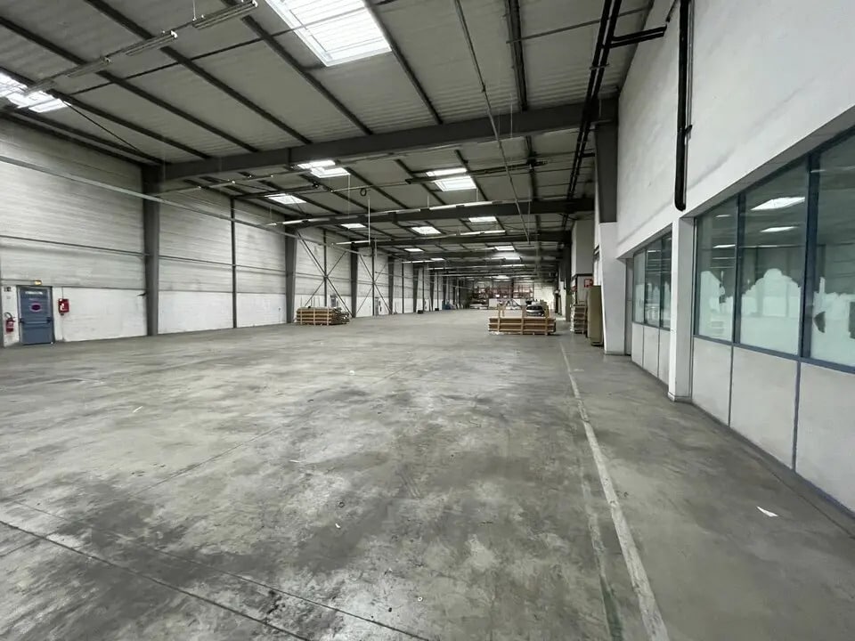 Local d’activités dans La Courneuve à louer Photo intérieure– Image 1 sur 6