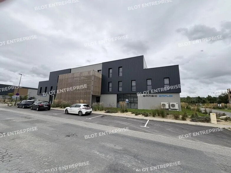 Bureau dans Landerneau à vendre - Photo de l’immeuble – Image 2 sur 8