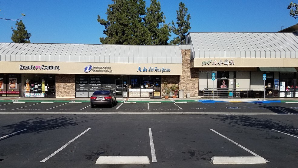 18900-18932 E Gale Ave, Rowland Heights, CA à louer - Photo de l’immeuble – Image 3 sur 6