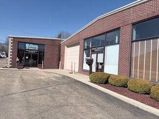 Plus de détails pour 395 S Locust St, Manteno, IL - Local d'activités à louer