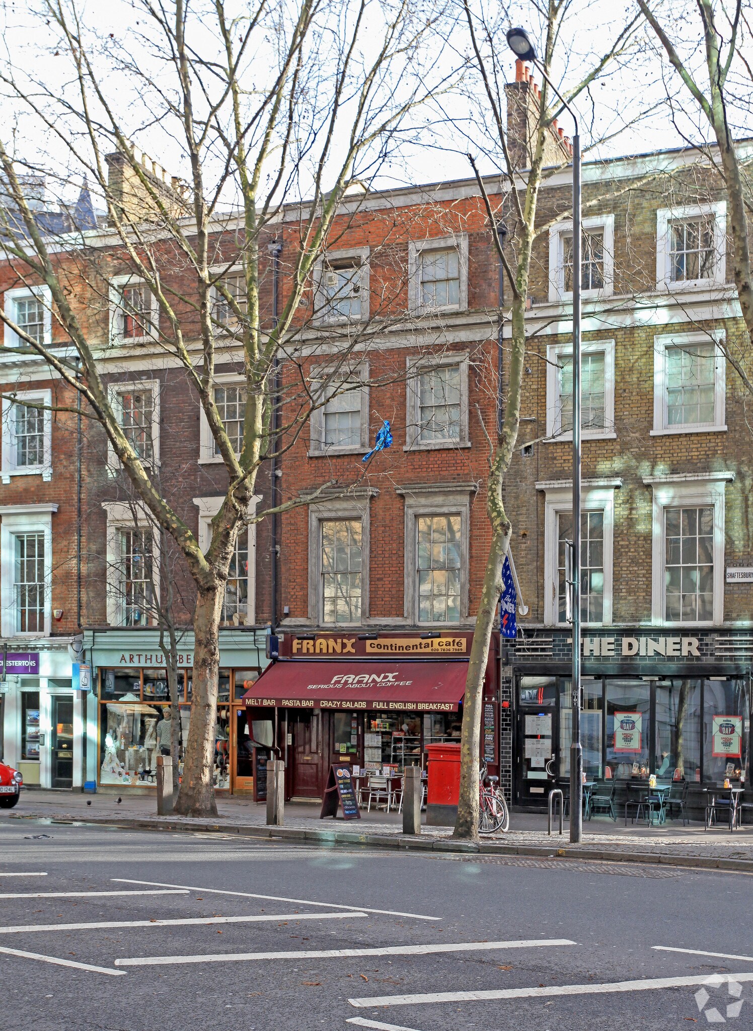 192 Shaftesbury Ave, Londres à vendre Photo principale– Image 1 sur 3