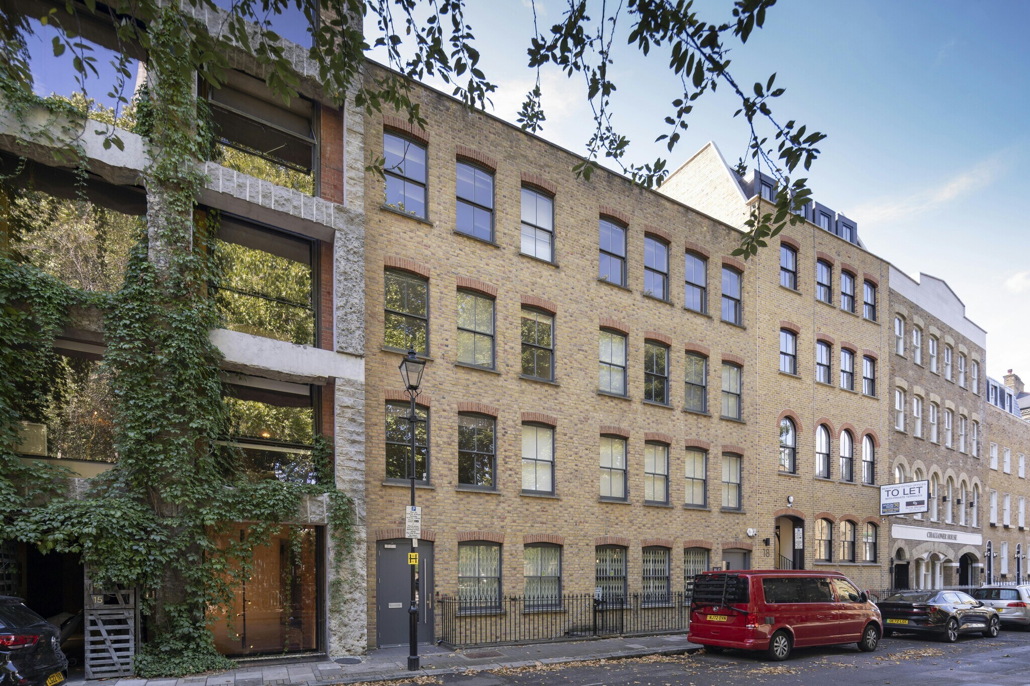 16-17 Clerkenwell Clos, Londres à louer Photo de l’immeuble– Image 1 sur 16