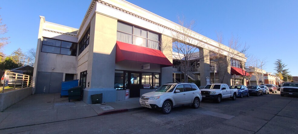130 S Main St, Sebastopol, CA à louer - Photo de l’immeuble – Image 2 sur 12