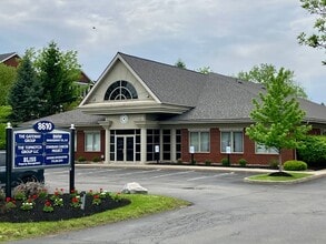 8610 Transit Rd, East Amherst, NY à louer Photo intérieure– Image 1 sur 11