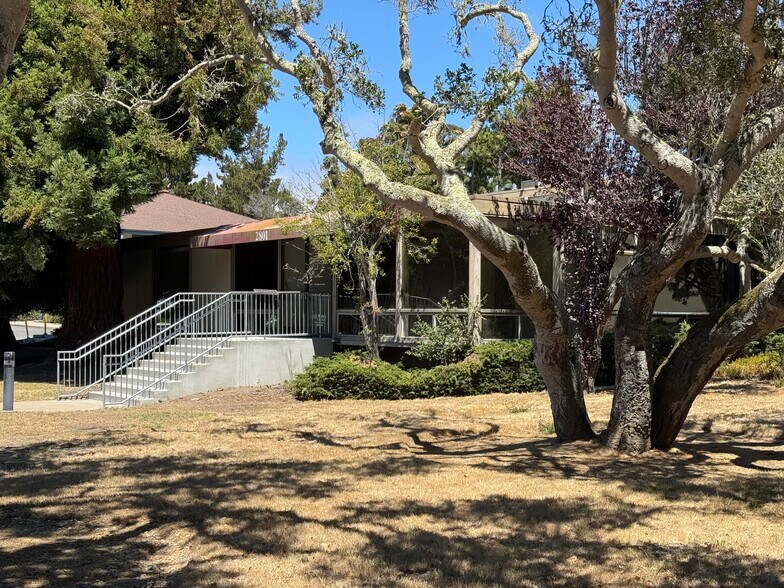 2801 Salinas Hwy, Monterey, CA à louer - Photo de l’immeuble – Image 2 sur 10