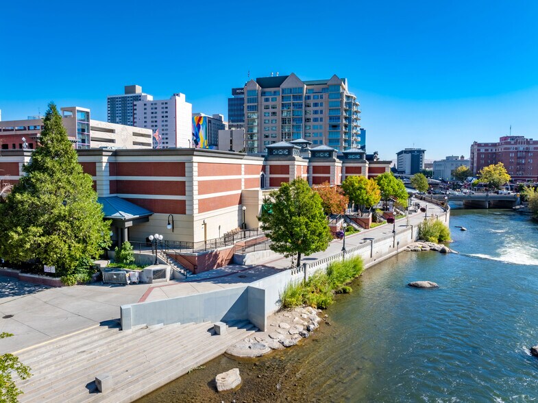 11 N Sierra St, Reno, NV à vendre - Photo de l’immeuble – Image 1 sur 1