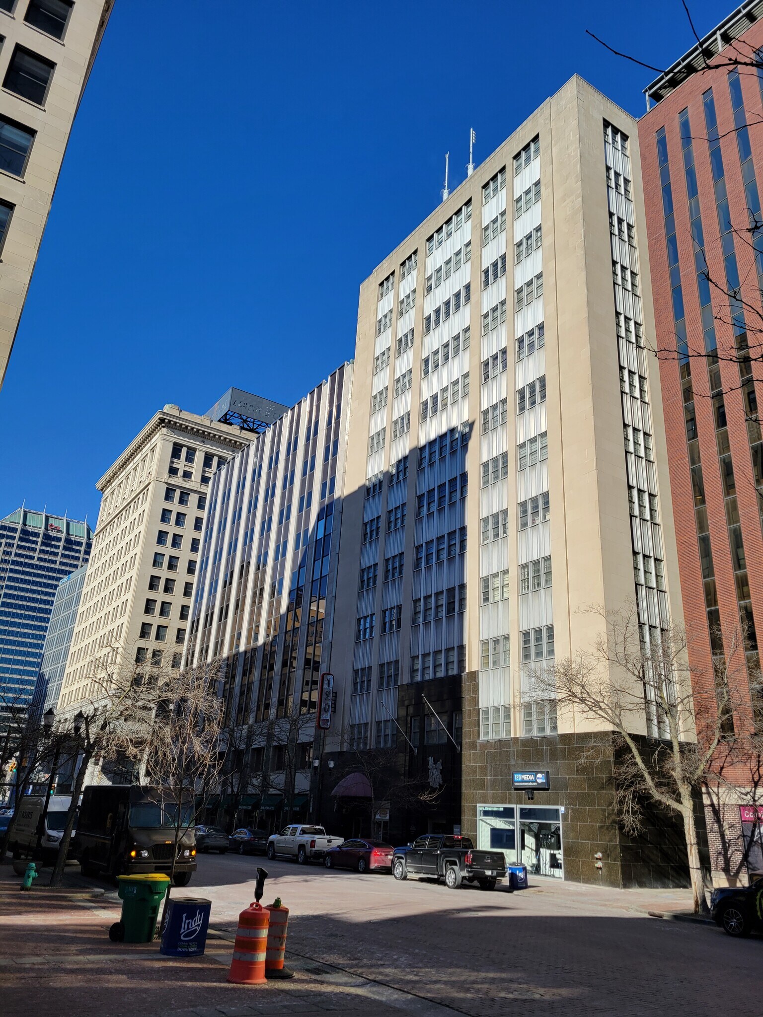 120 E Market St, Indianapolis, IN à louer Photo de l’immeuble– Image 1 sur 3