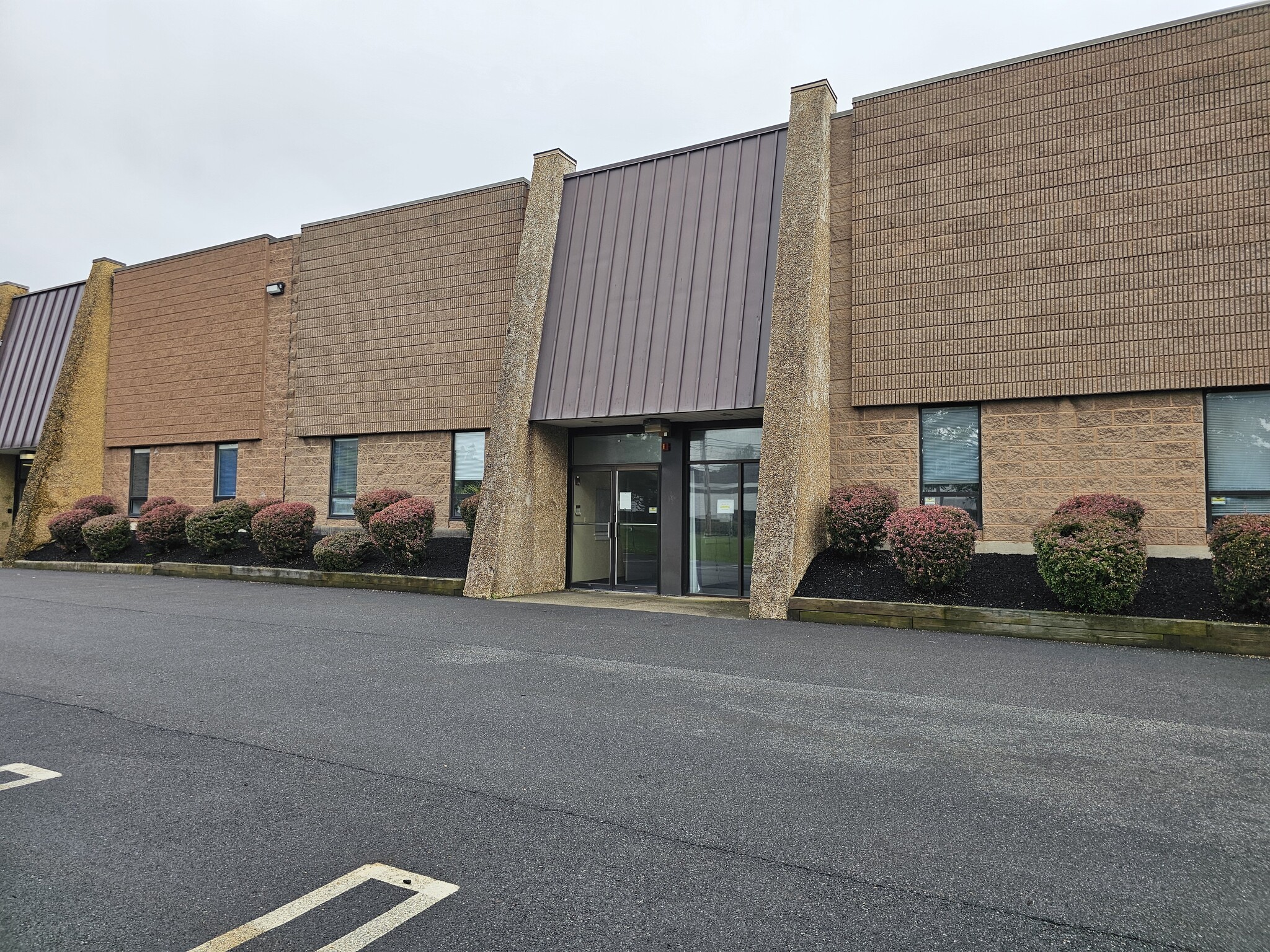 15 Industrial Dr, Middletown, NY à louer Photo de l’immeuble– Image 1 sur 10