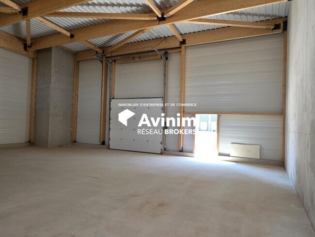 Plus de détails pour Industriel/Logistique à vendre