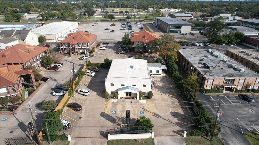 1446 Campbell Rd, Houston, TX à vendre - Photo de l’immeuble – Image 2 sur 6