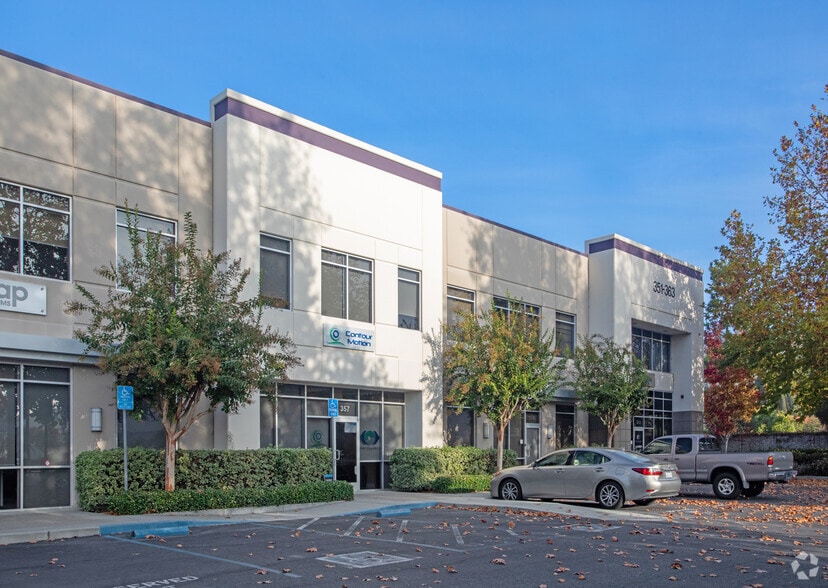 355 Piercy Rd, San Jose, CA à vendre - Photo principale – Image 1 sur 25