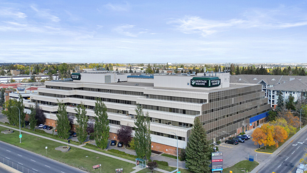 8500 Macleod Trl SE, Calgary, AB à louer - Photo de l’immeuble – Image 1 sur 11