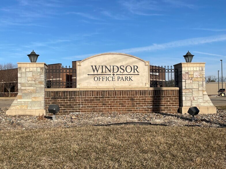 NW NW 86th St, Johnston, IA à vendre - Photo de l’immeuble – Image 3 sur 6