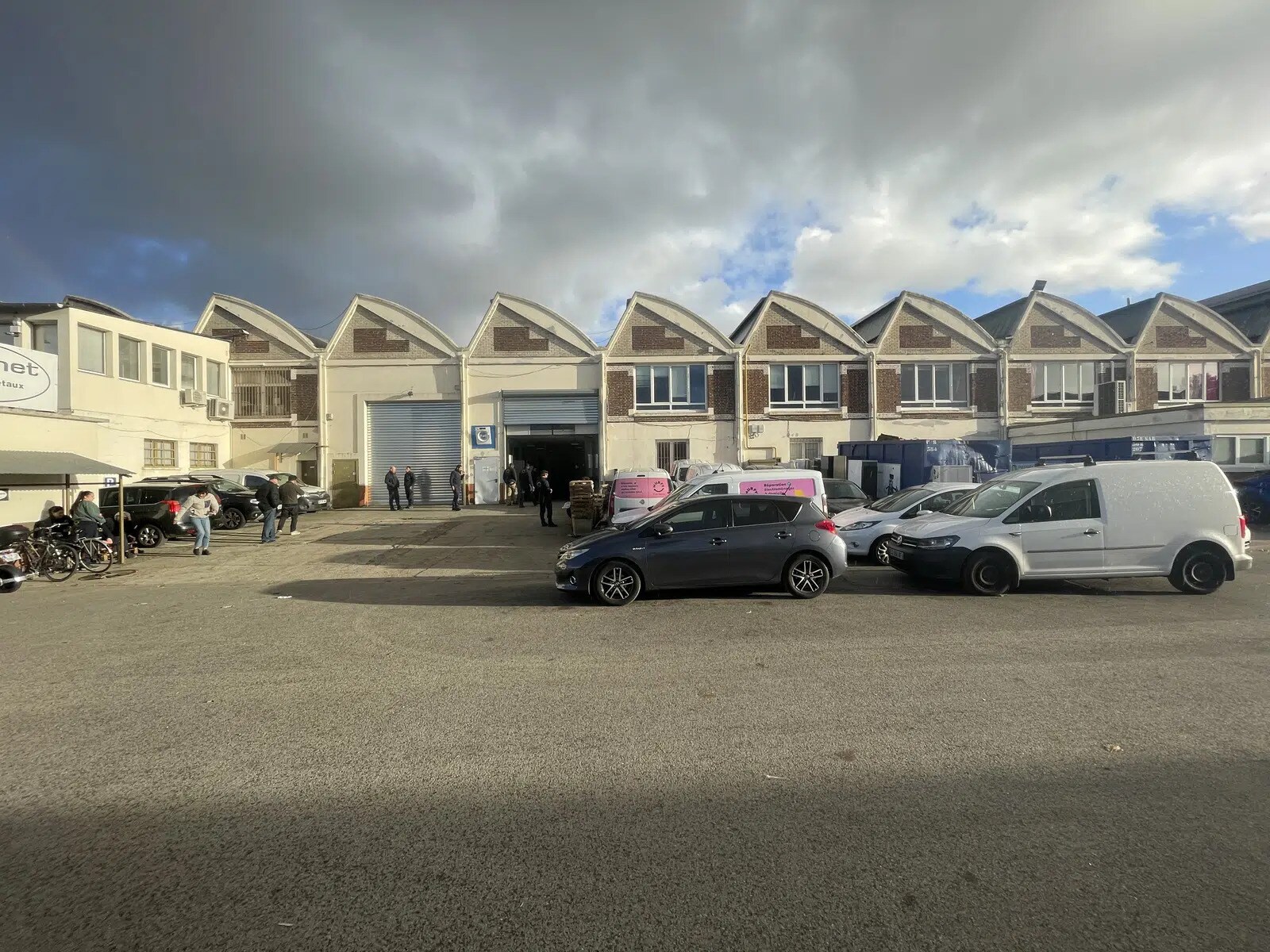 Local d’activités dans Bobigny à louer Photo de l’immeuble– Image 1 sur 12